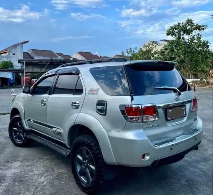 Toyota Fortuner 2007 Bensin