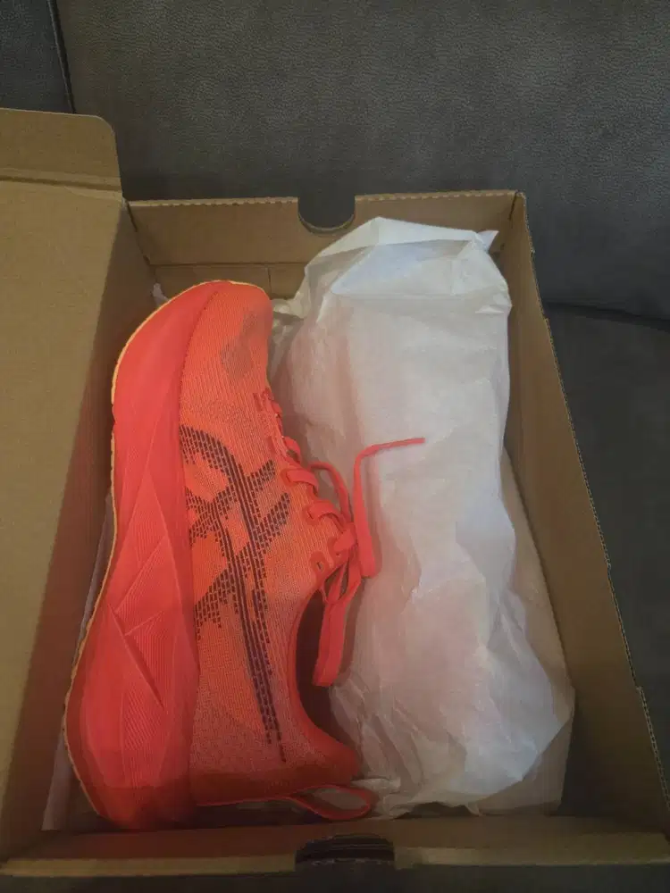 Sepatu Asics Novablast5 dijual tidak cocok size