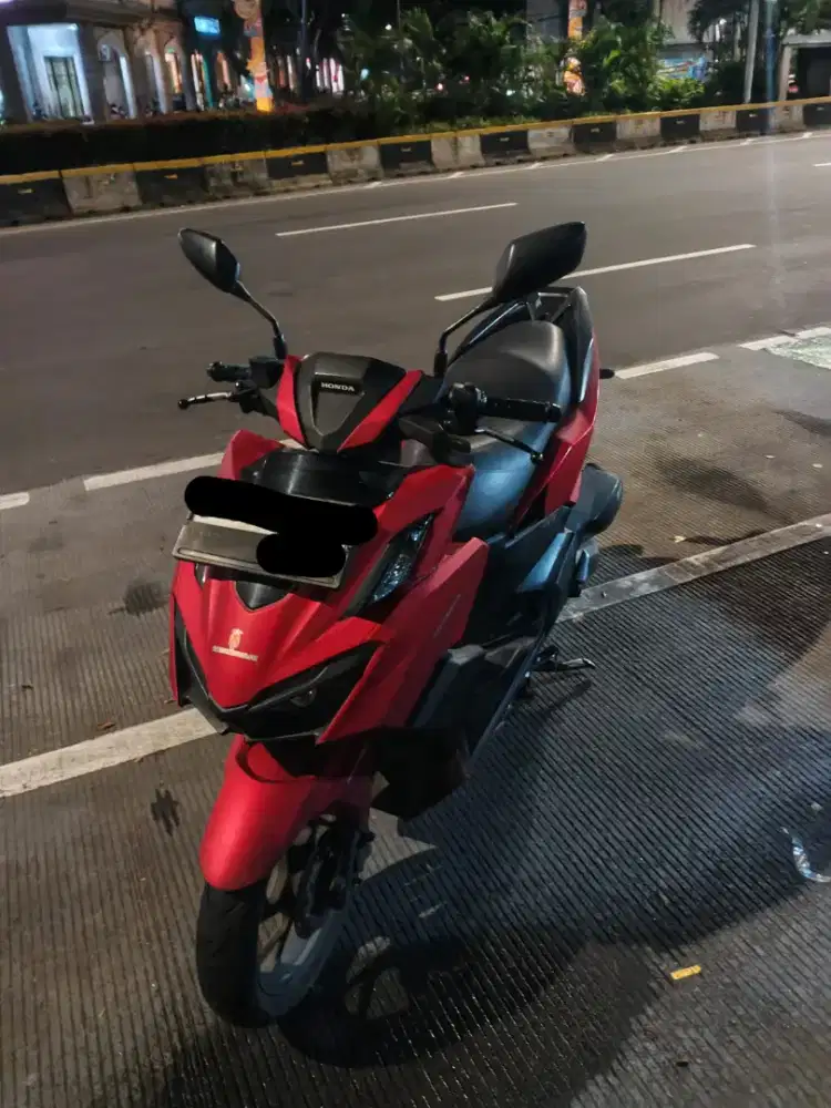 VARIO 160 2023 Merah
