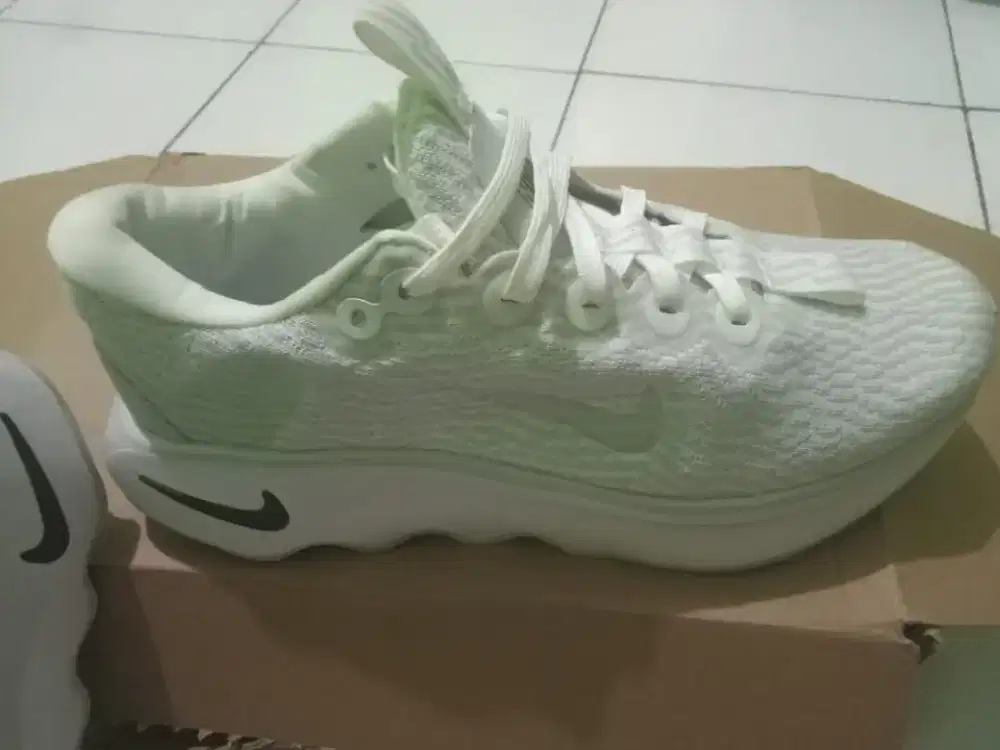 Sepatu Runing Nike Motiva