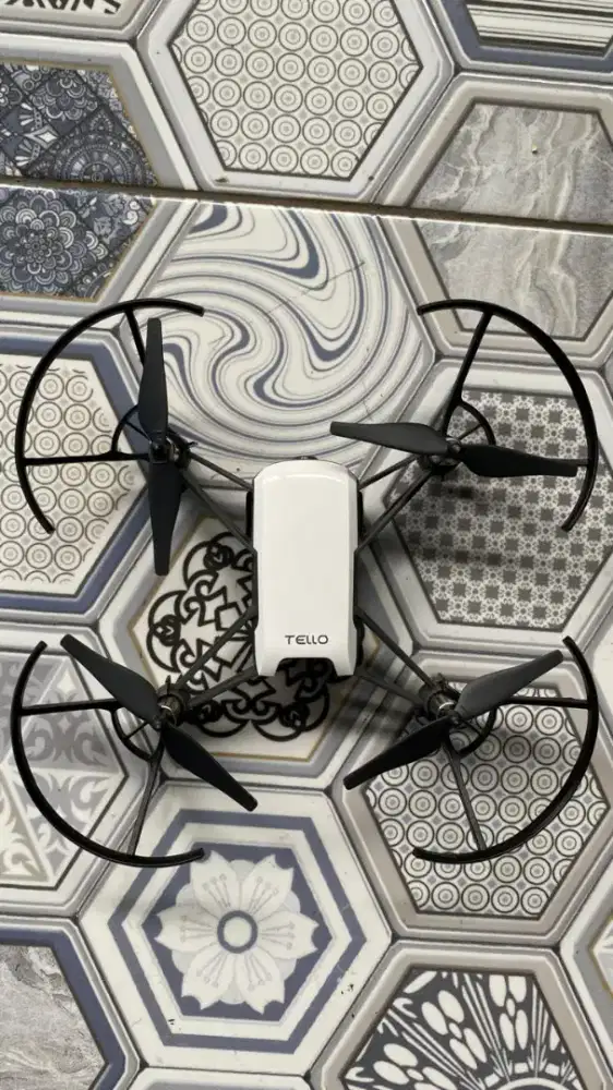 Drone DJI Tello Bonus Tas - Like New