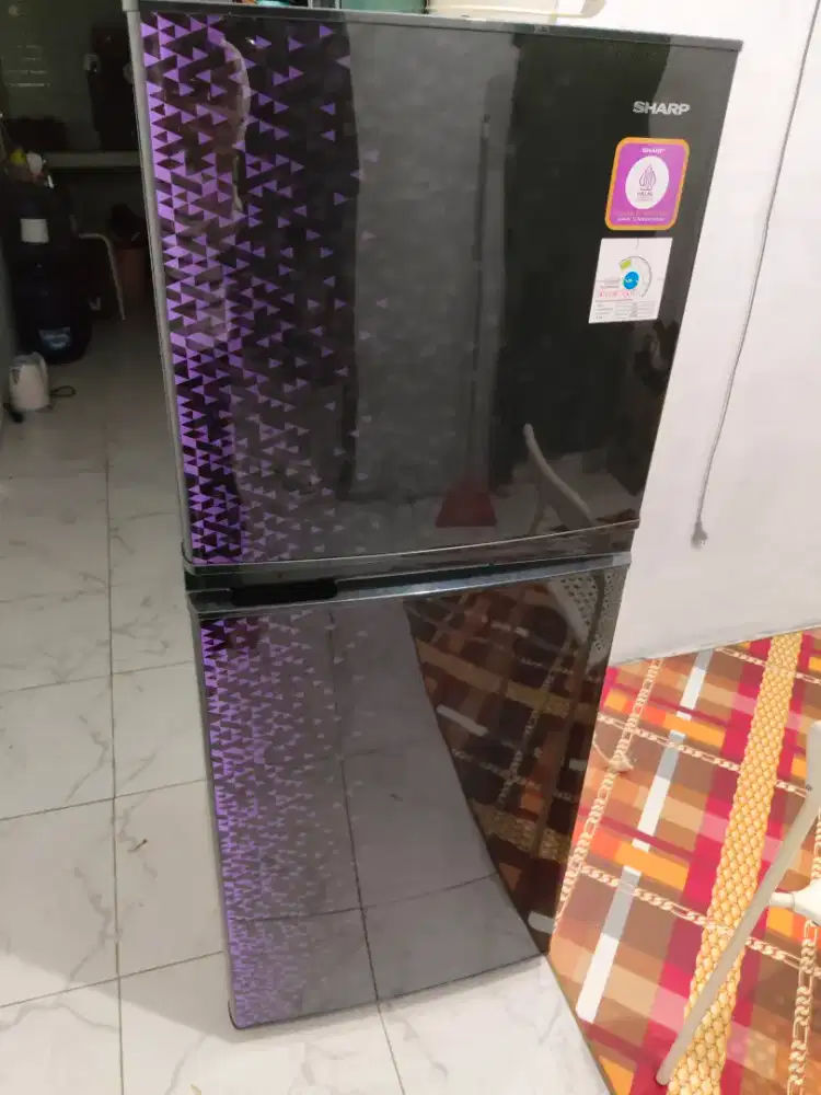 Dijual kulkas 2 pintu masih baru