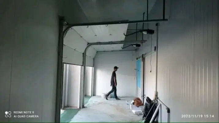 Sectional door / Pintu garasi