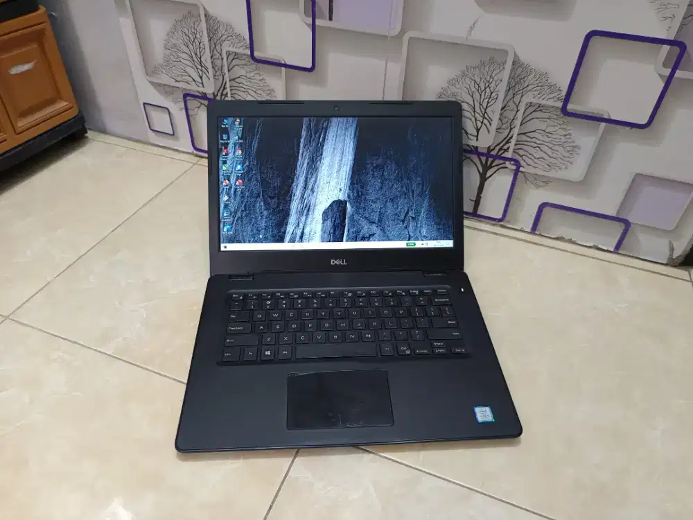 Dell 3490 core i5-8250U ram 8gb,ssd 256gb,normal jg bergaransi