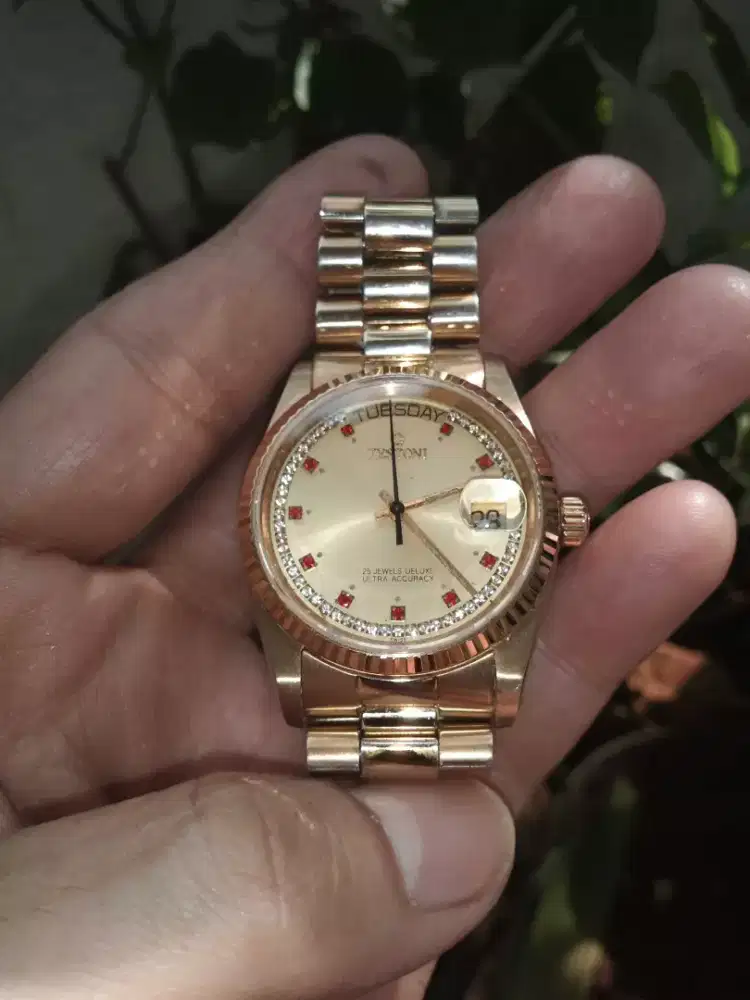 Jual jam tangan Testoni