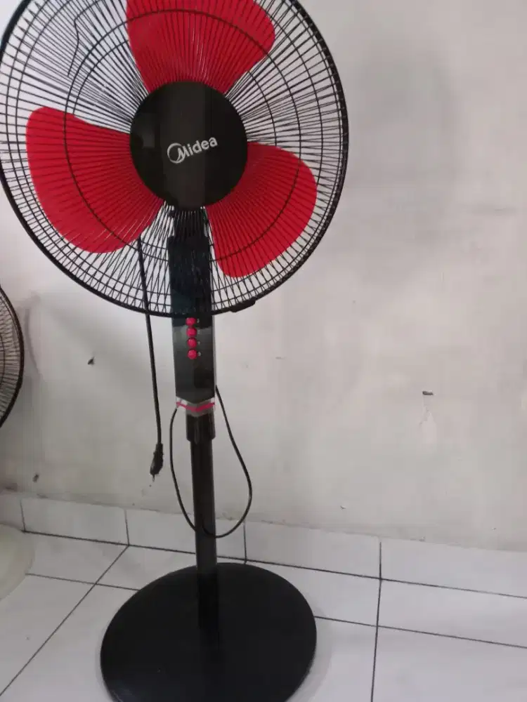 Kipas angin Midea dan gantung