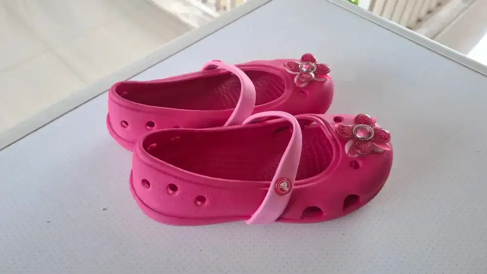 Jual Rugi Sepatu Crocs anak (wanita)