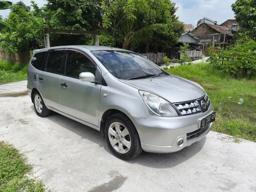 Grand Livina XV Matic 2007 AD