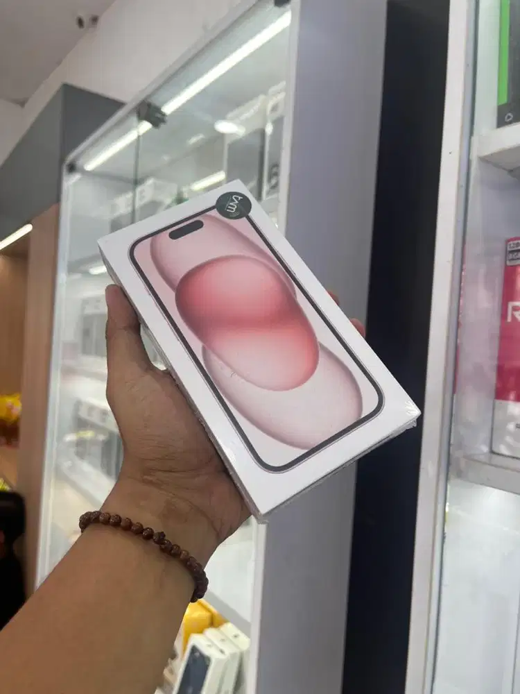 Iphone 15 128GB warna pink