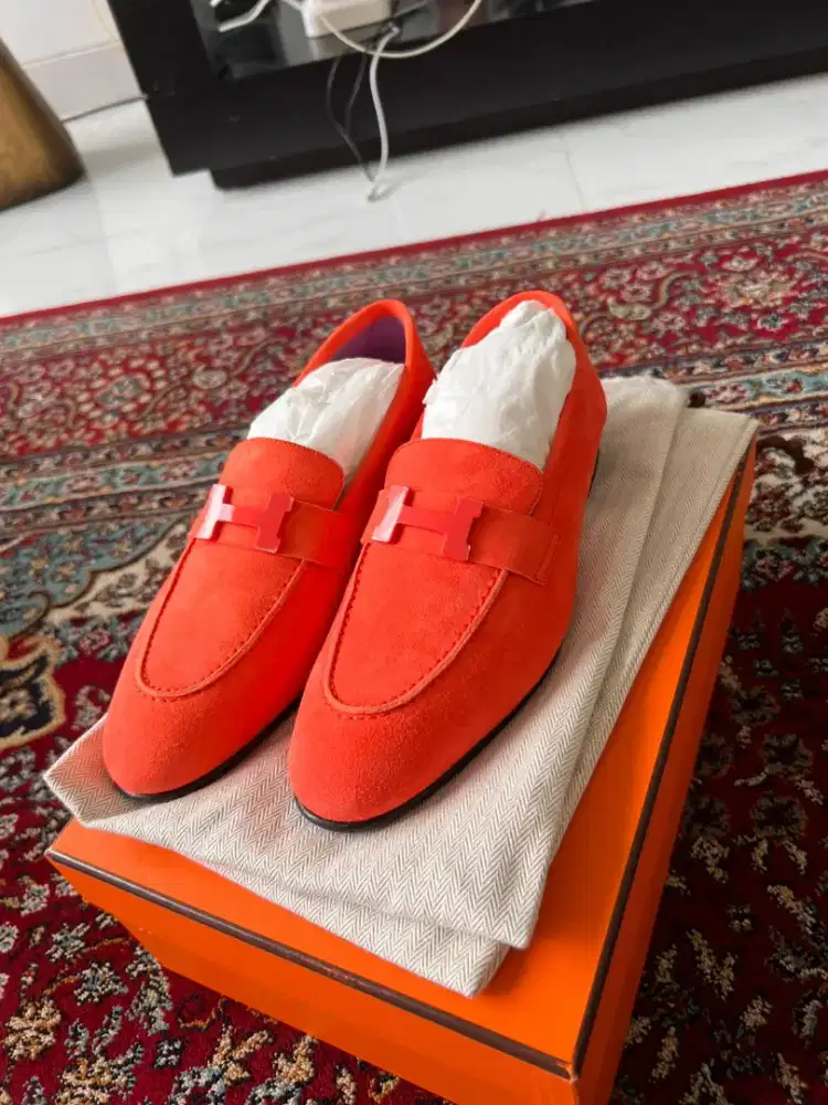 Sepatu hermes uk 37