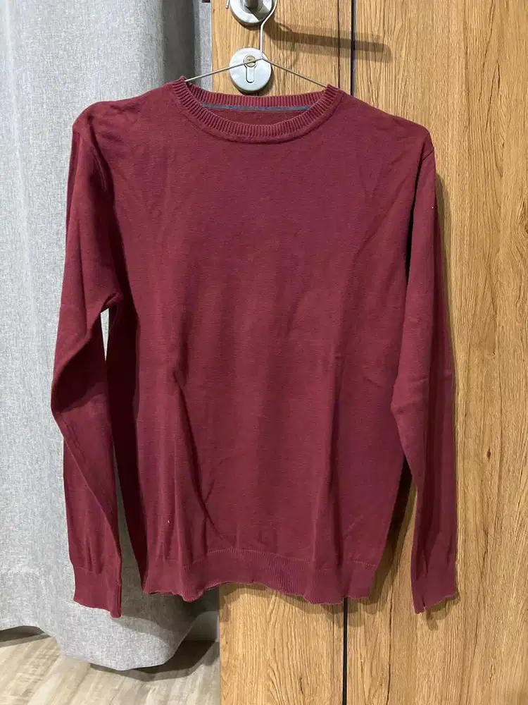 Knitwear Merah Kecoklatan