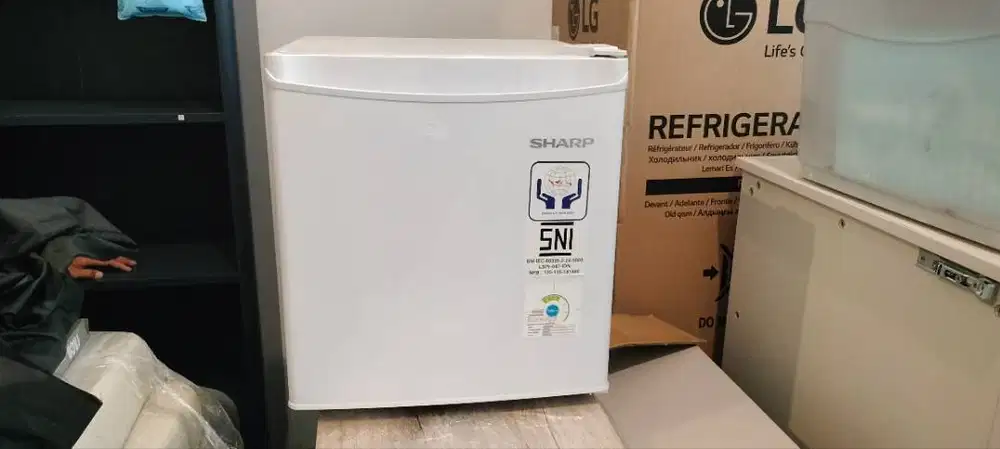 Kulkas Kecil/Lemari Pendingin