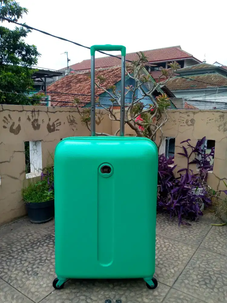 DELSEY HELIUM Made in France size 24 inch