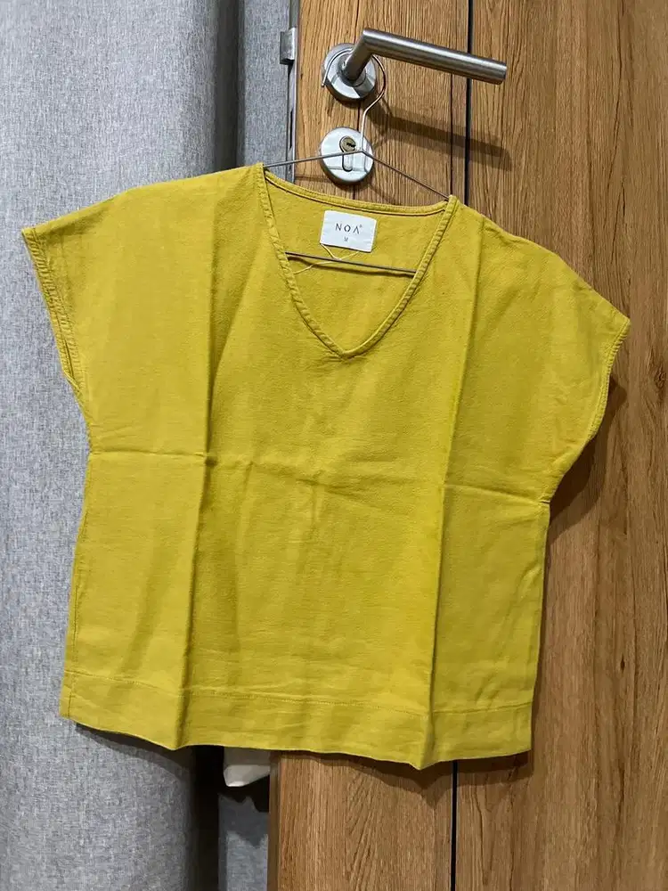 Blouse Mustard V Neck Noa