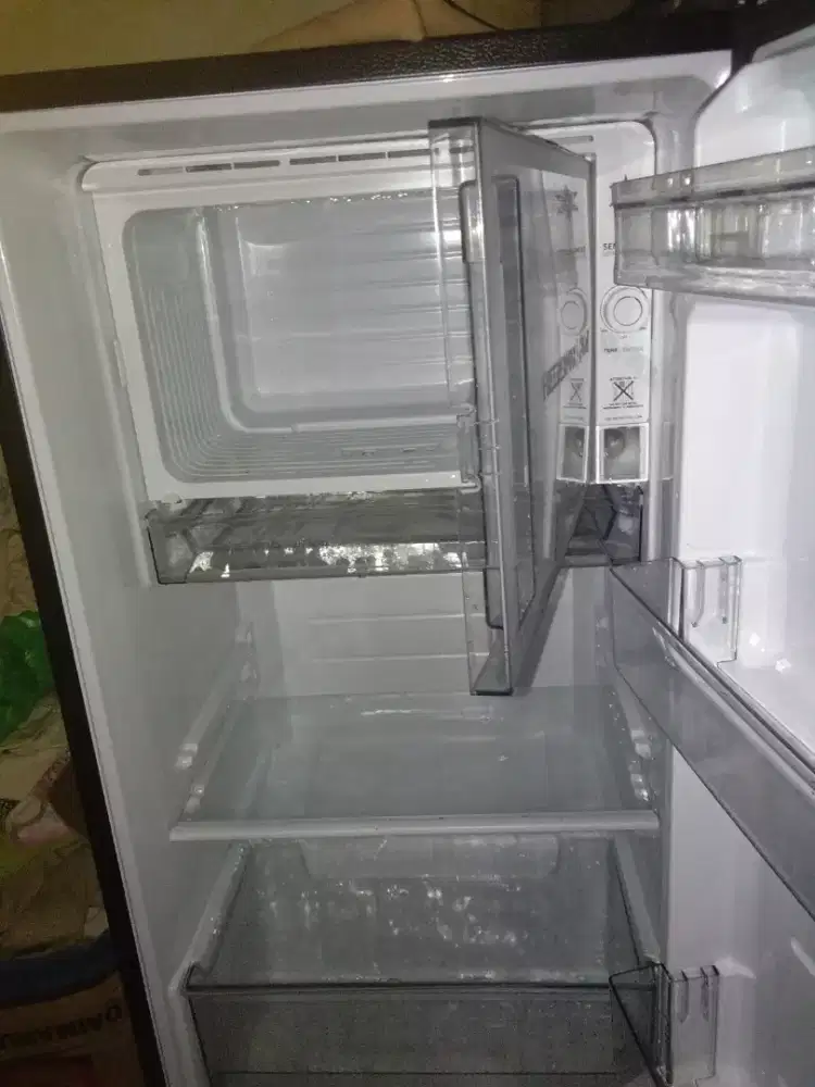 kulkas merk aqua 1 pintu