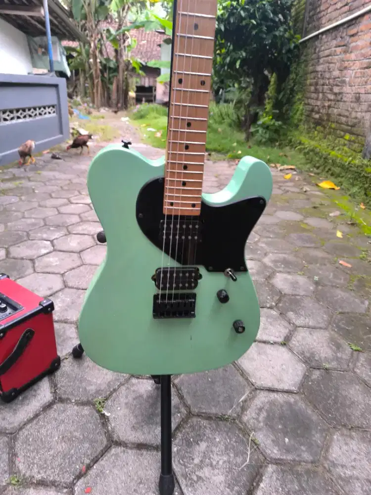 Gitar listrik dan amplifier