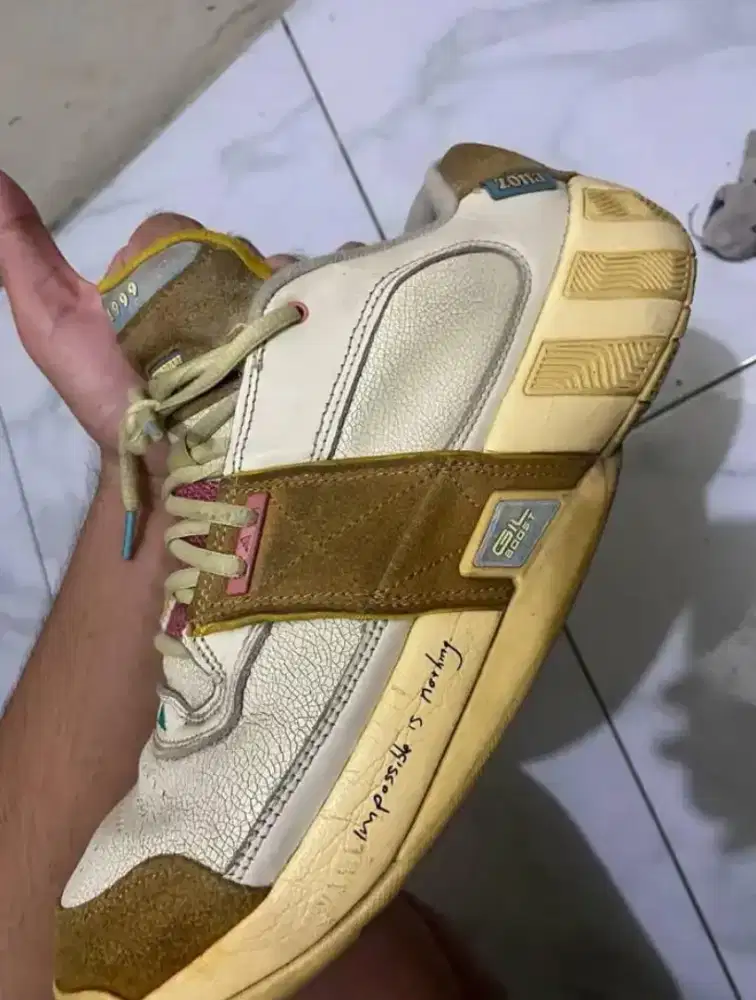 Adidas agent gil restomood cream white