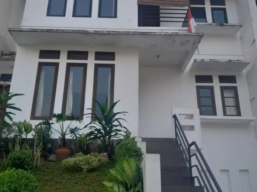 Rumah Tingkat Full Furnished Siap Huni di Komplek Panorama Cinere