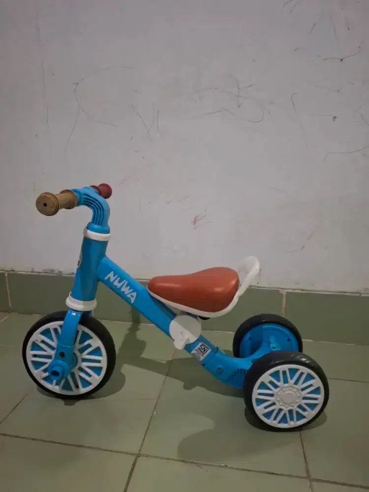 Sepeda roda tiga anak Nuwa