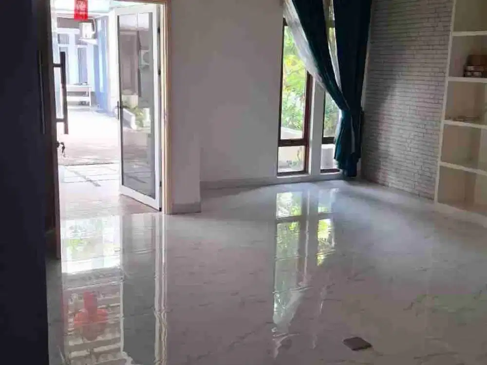 Disewakan Rumah Bagus Siap Huni Cluster Depan JGC Cakung Jakarta