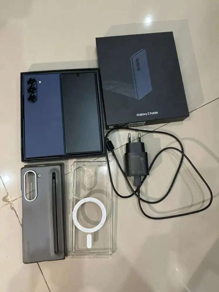 Samsung Galaxy Z Fold 6 12/512gb SEIN fullset mulus, bonus banyak