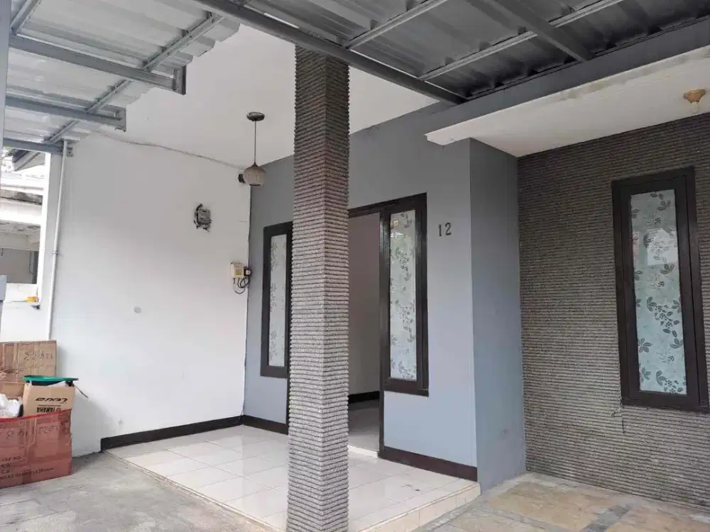 Sewa TKI 3 
Luas 102/70
2 kamar tdr +1
1 kamar mandi +1
Hadap Barat
2200 watt
Air sible
Harga Rp. 37.5jt / taun ng fn