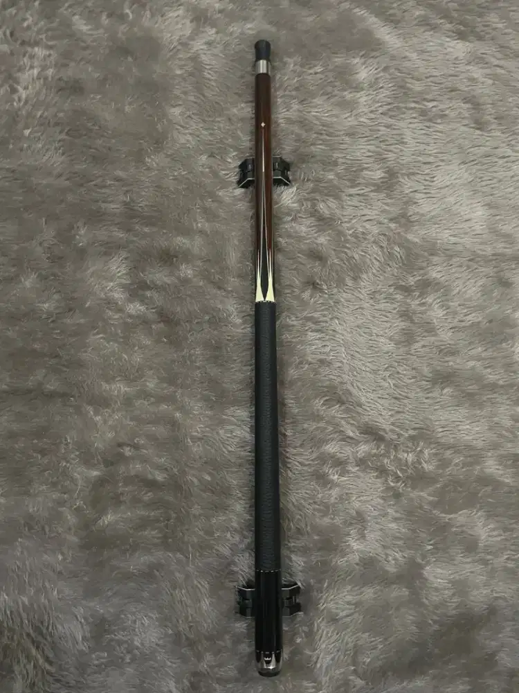 Predator Throne 2-1 (Uniloc) stik billiard (butt only)