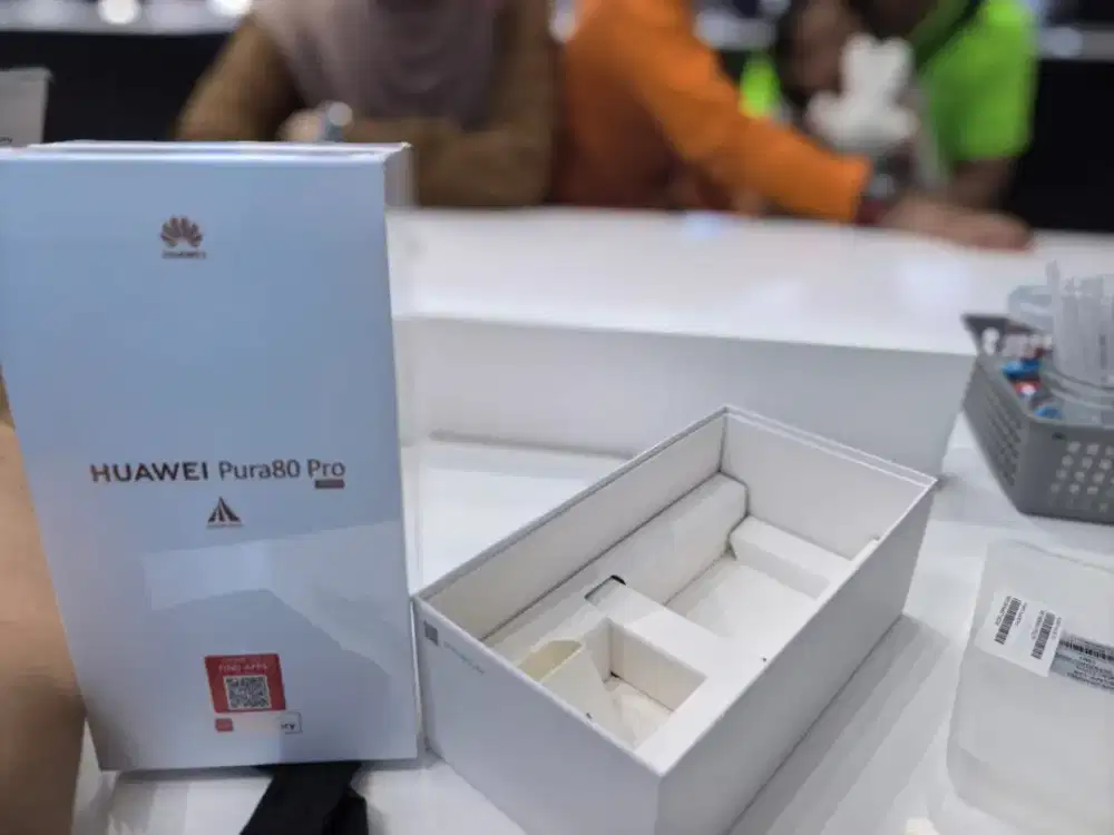 Huawei Pura 80 Pro free huawei watch fit 4 pro