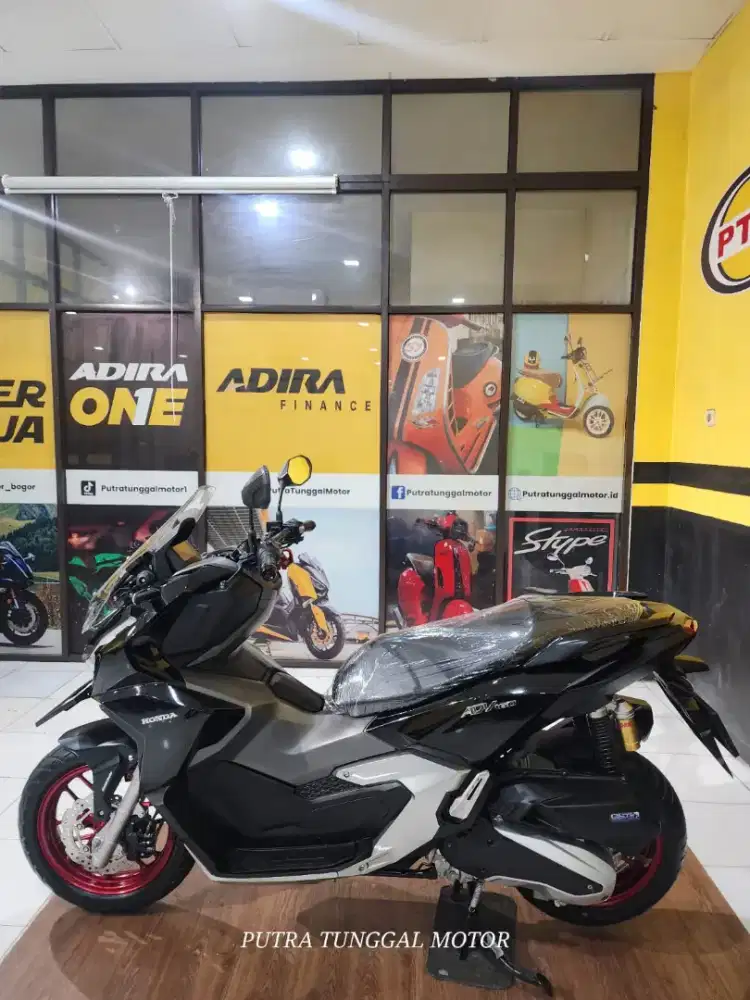 ADV 160 CBS TAHUN 2022(PUTRA TUNGGAL MOTOR)