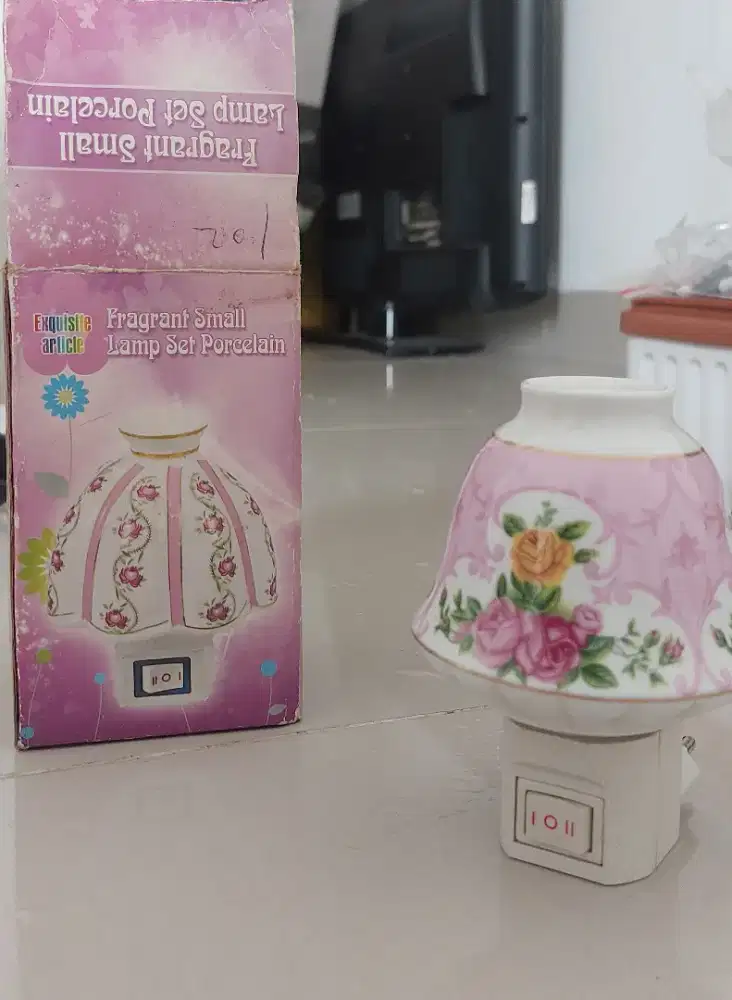 Lampu kamar pink flower