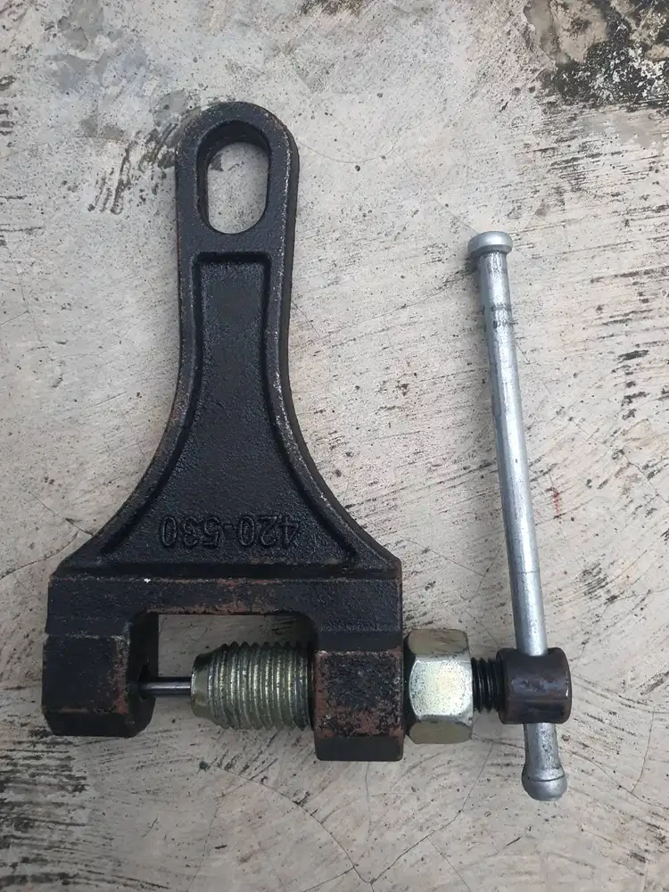 Kunci pemutus rantai motor