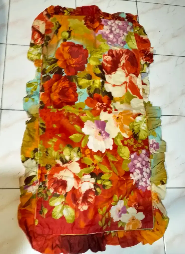 sarung bantal cinta
katun
kondisi baru 100%
 45 x 95