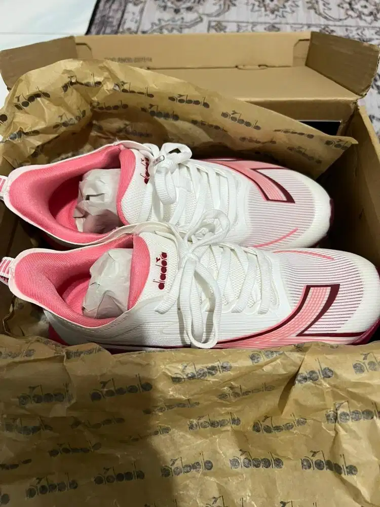 Diadora Nizuno Sepatu Lari Wanita Ukuran  39