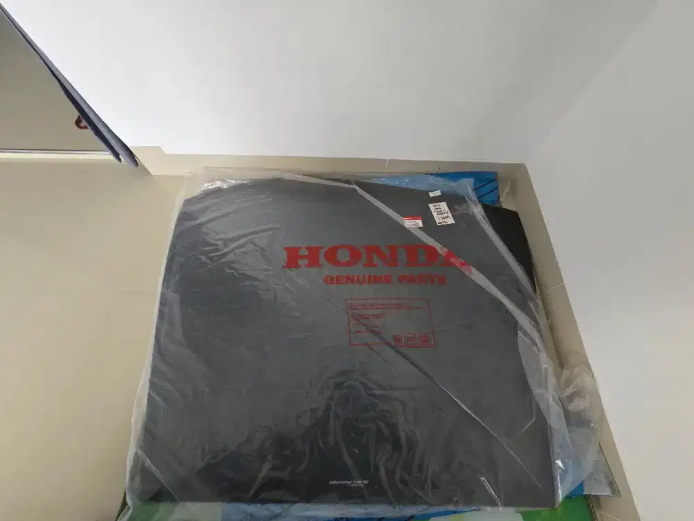 Kaca Depan Mobil Honda Jazz GK5