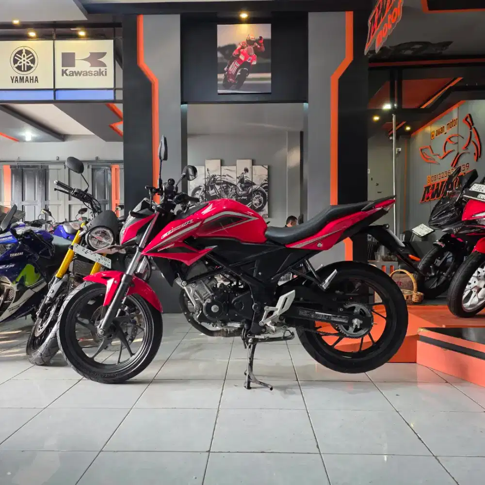 CB 150 STREET FIRE 2016