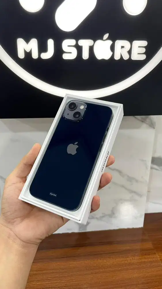 iPhone 13 128 gb iBox bh 100% garansi aktif sampai Juli 2026
