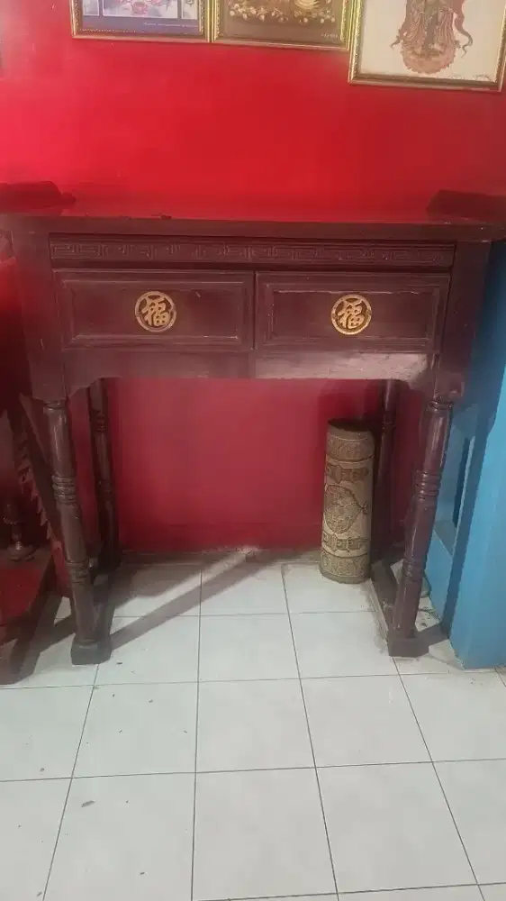 meja bekas sembayangan