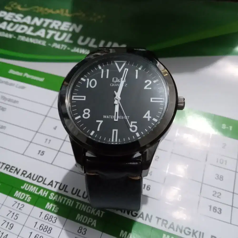 Jam Tangan Dress Watch Pria Q&Q Mulus Like New