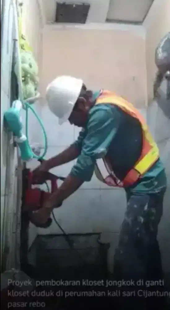 Jasa tukang bangunan harian maupun borongan