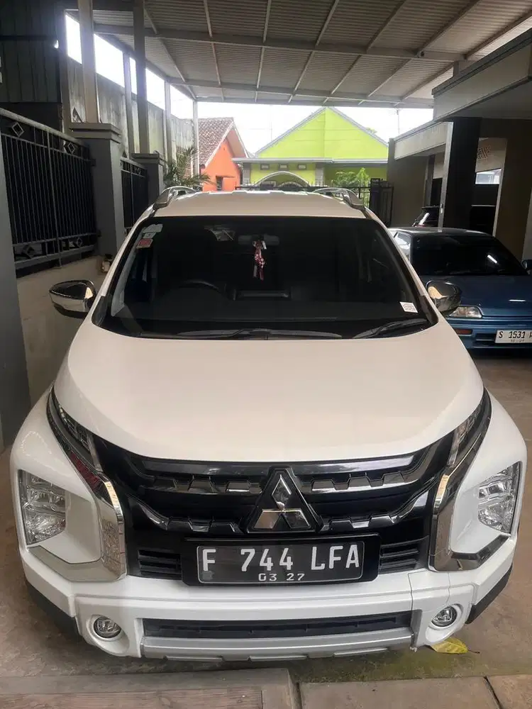 Mitsubishi xpander cross tahun 2021