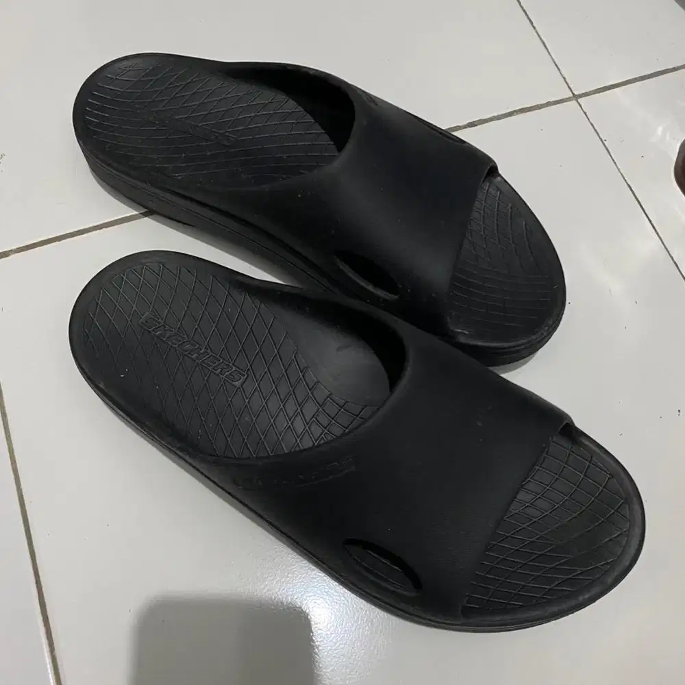 Skechers Men's Relaxed Fit Relay Re Bounce Slides size 44