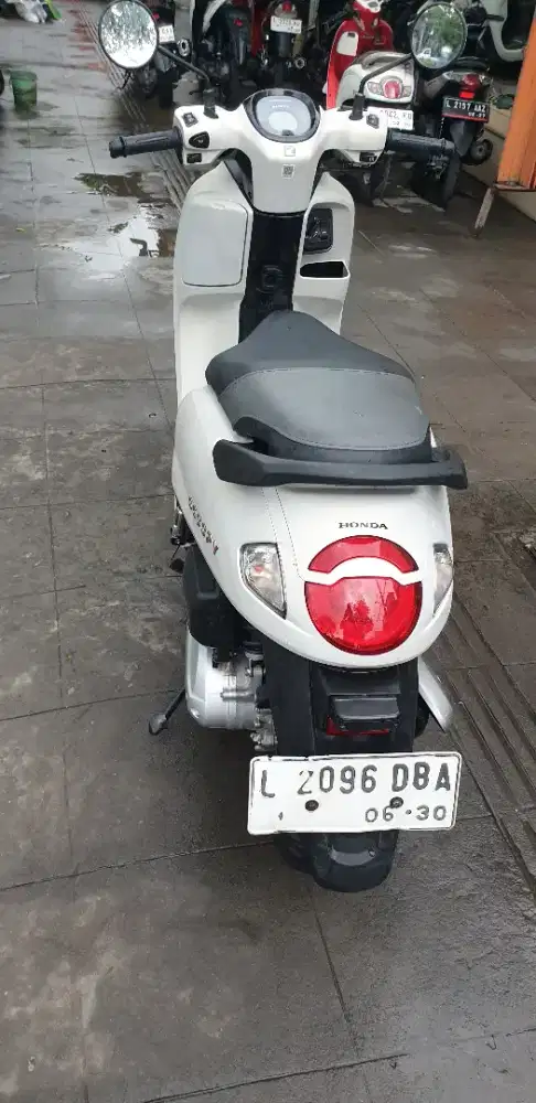 KM 04 ribu Scoopy Prestige th 2025 istimewa pjk baru
