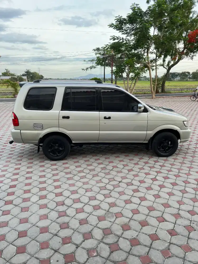 Bismillah, jual Isuzu Panther LS Matic