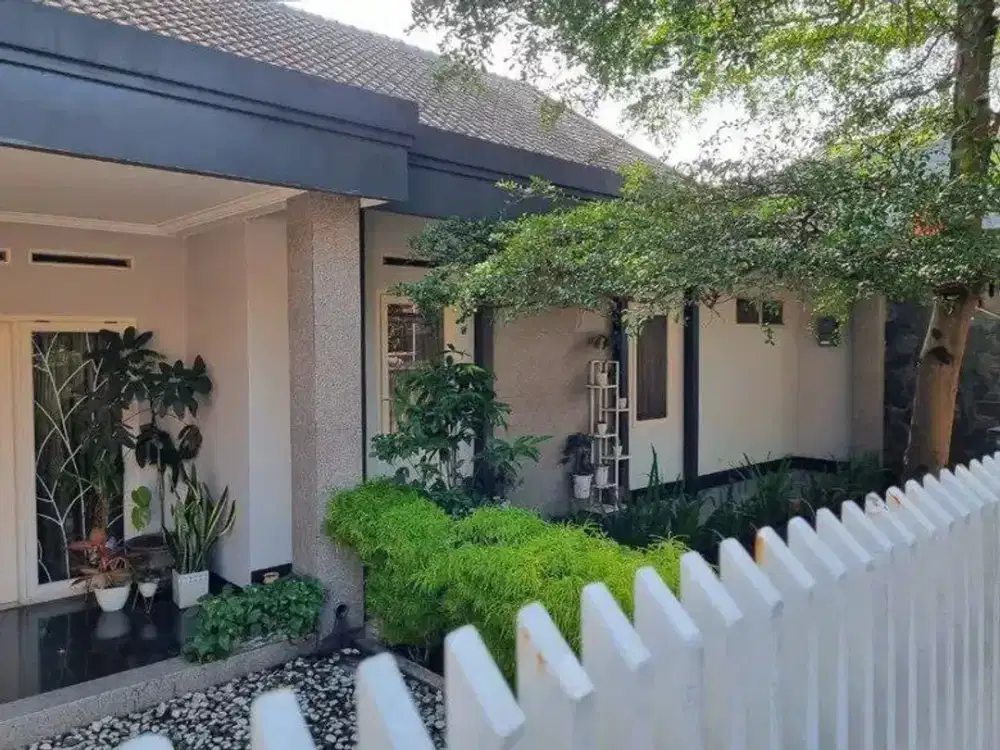 Rumah Siap Huni Di Pusat Kota Dekat TSM Lingkungan Bebas Banjir