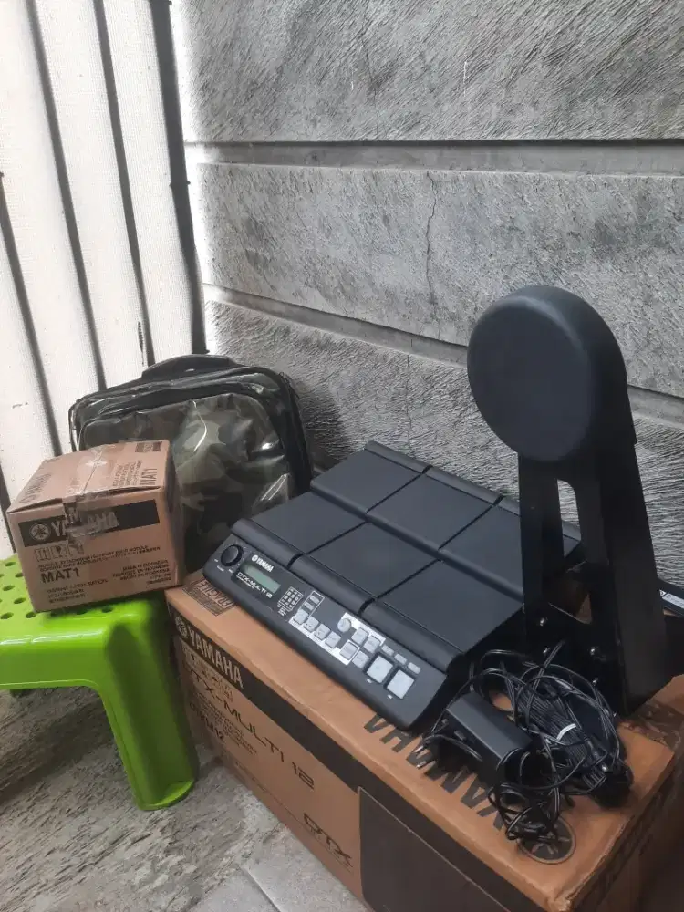 YAMAHA DTX MULTI 12 + PEDAL KP65 (NEGO)