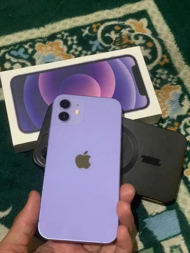 Iphone 12 (wifi only)