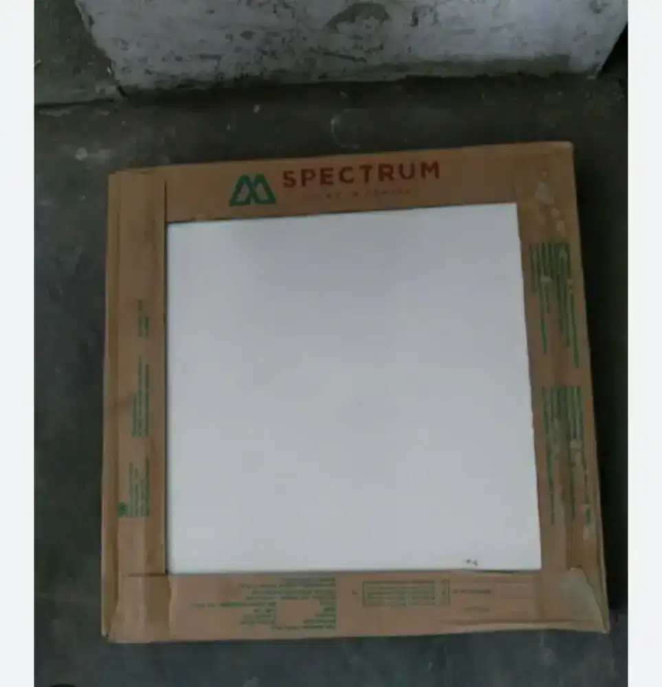 Keramik lantai 40x40 putih