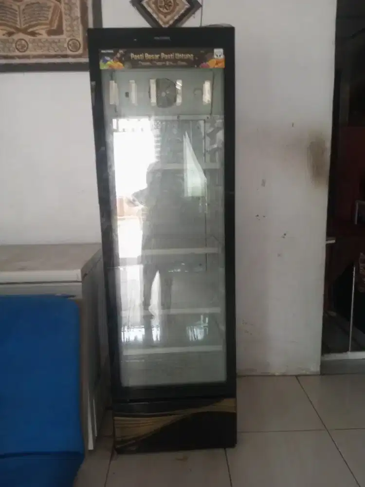 Showcase polytron SCN 237 (280liter) ukuran besar
