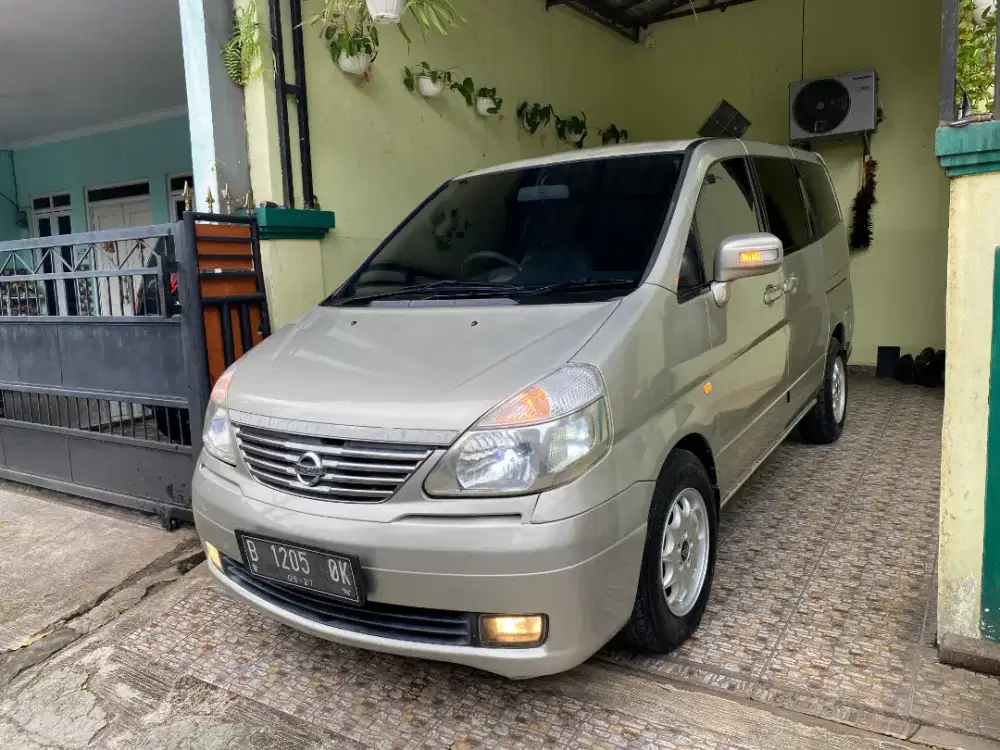 Dijual Nissan Serena 2.0 HWS Metic 2007