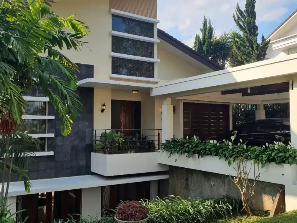 Rumah mewah di Mainroad Dago resort, cocok untuk Villa, Rumah tinggal